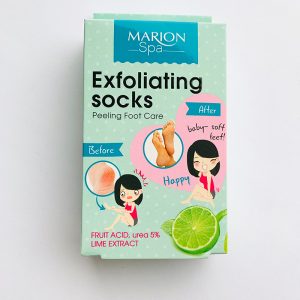 MARION SPA priemonė pėdų priežiūrai. Pakuotėjė pora vienkartinių kojinaičių, 2 pakeliai aktyvios medžiagos (2x20 ml.)